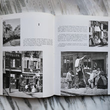 Load image into Gallery viewer, Dans les Rues de Paris au Temps des Fiacres La Porte Bonheur