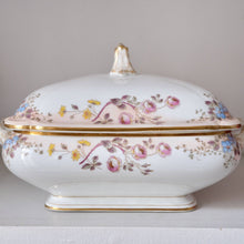 Load image into Gallery viewer, Ch. Pillivuyt et Cie Floral Dinner Service - La Porte Bonheur