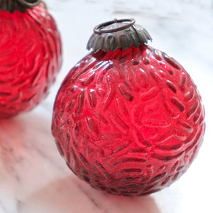 Red Etched Glass Ball Ornament (Small) - La Porte Bonheur