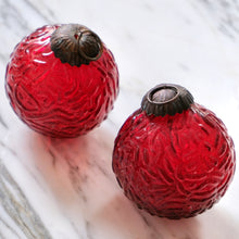 Load image into Gallery viewer, Red Etched Glass Ball Ornament (Small) - La Porte Bonheur
